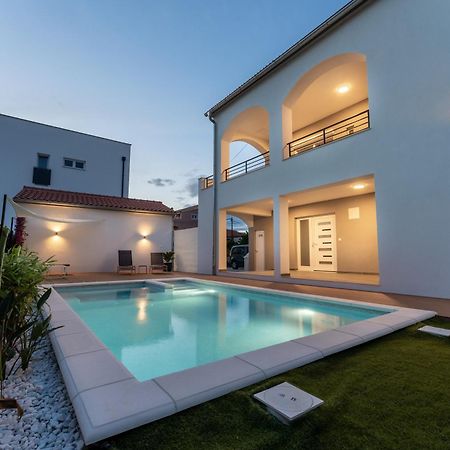 Bernie Apartments With A Pool ซาดาร์ ภายนอก รูปภาพ