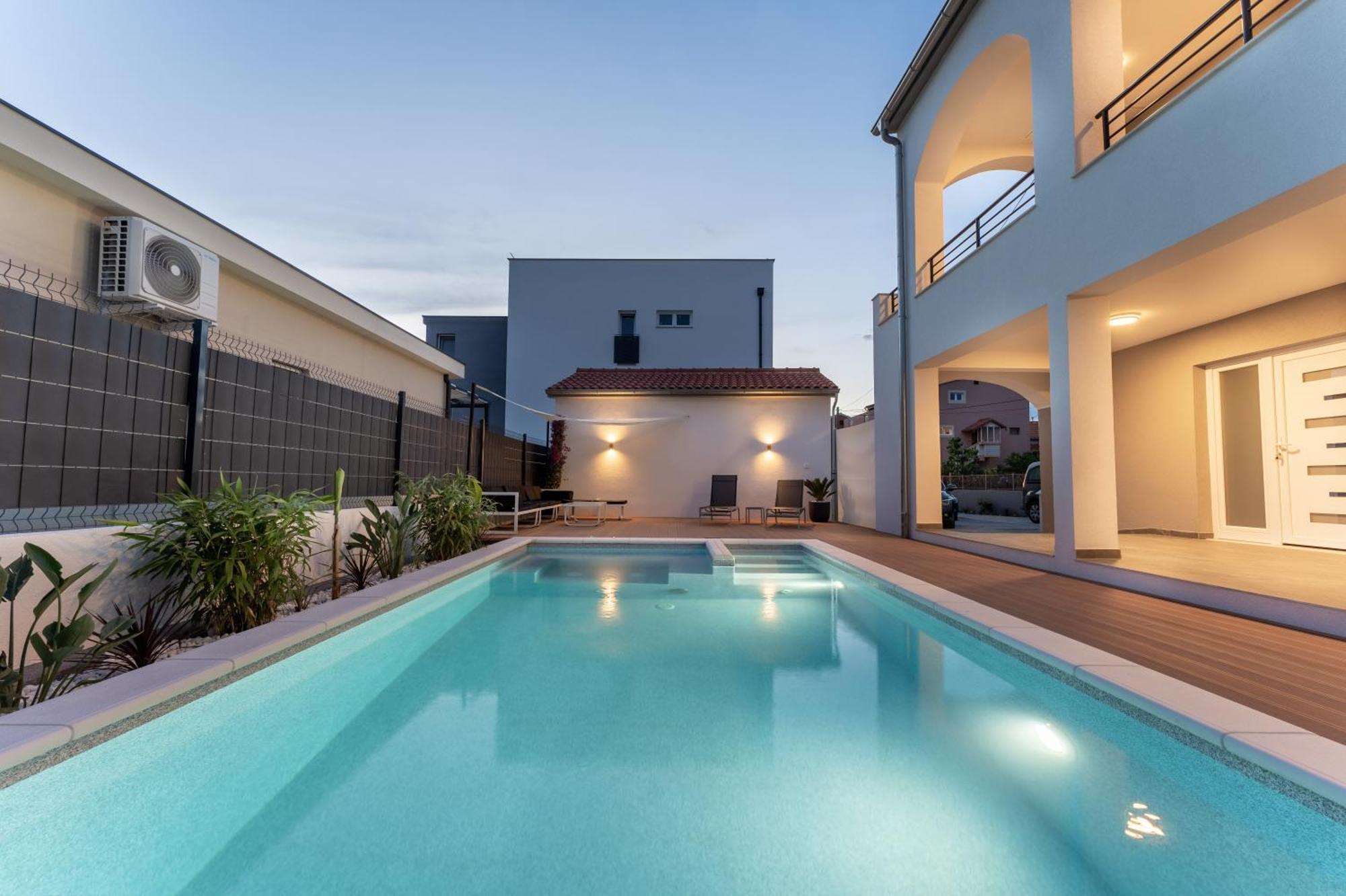 Bernie Apartments With A Pool ซาดาร์ ภายนอก รูปภาพ