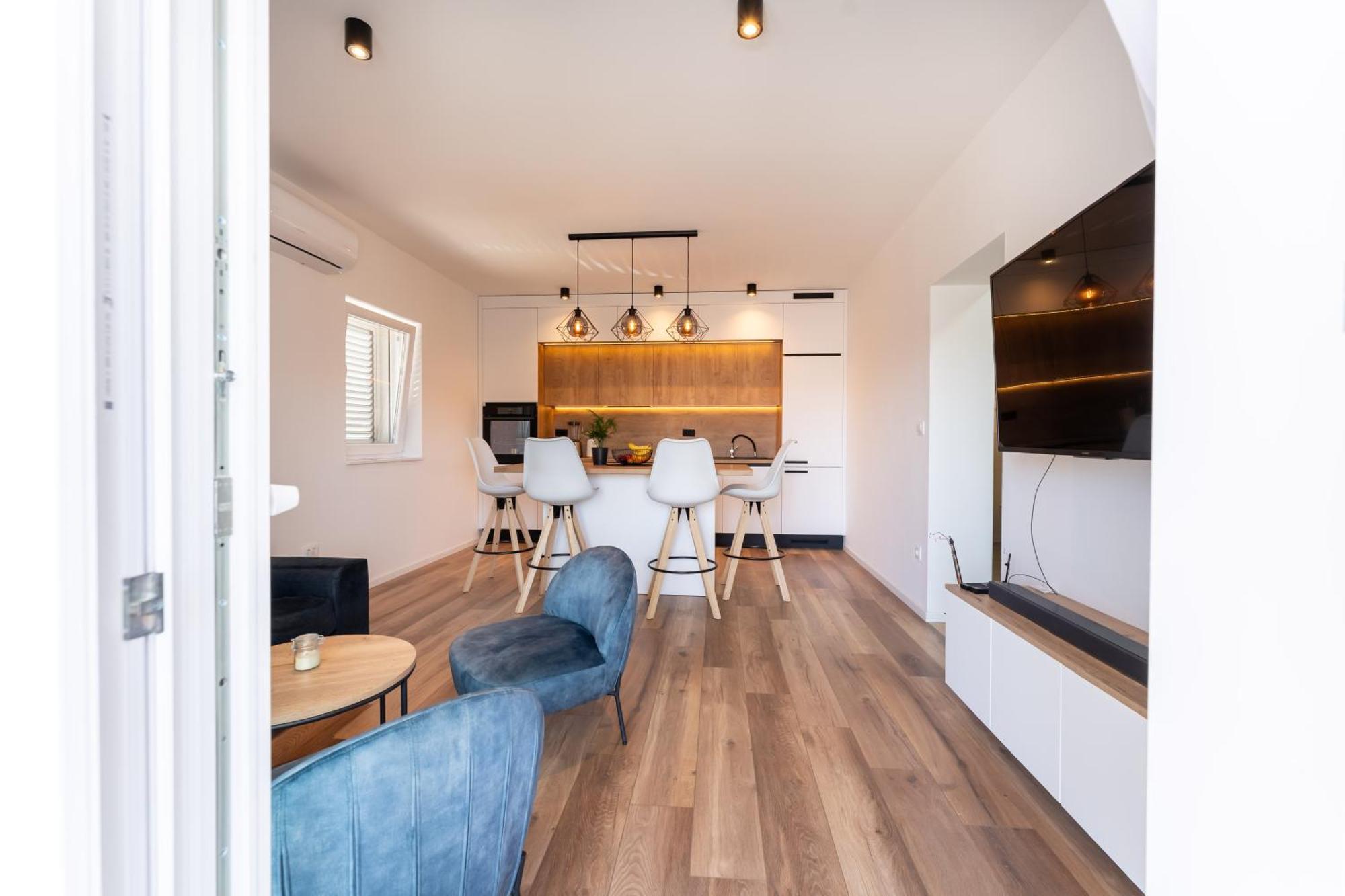 Bernie Apartments With A Pool ซาดาร์ ภายนอก รูปภาพ