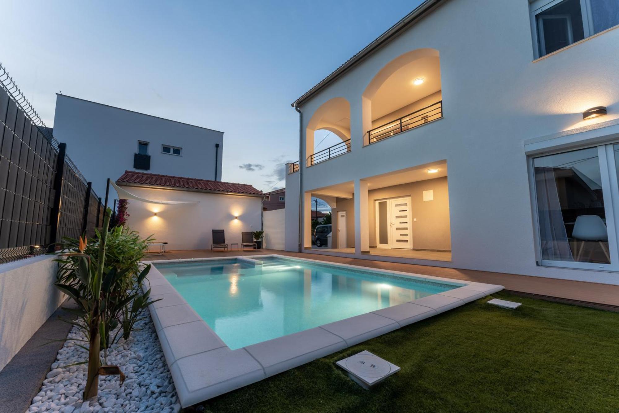 Bernie Apartments With A Pool ซาดาร์ ภายนอก รูปภาพ