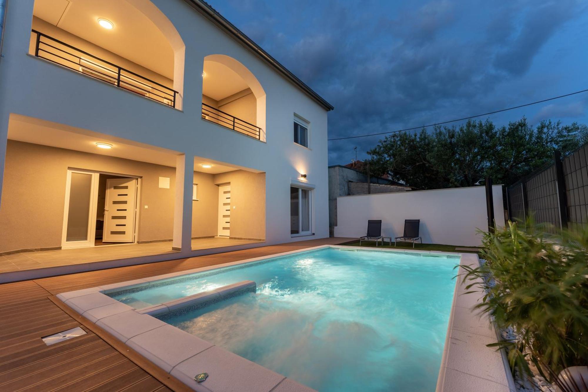 Bernie Apartments With A Pool ซาดาร์ ภายนอก รูปภาพ